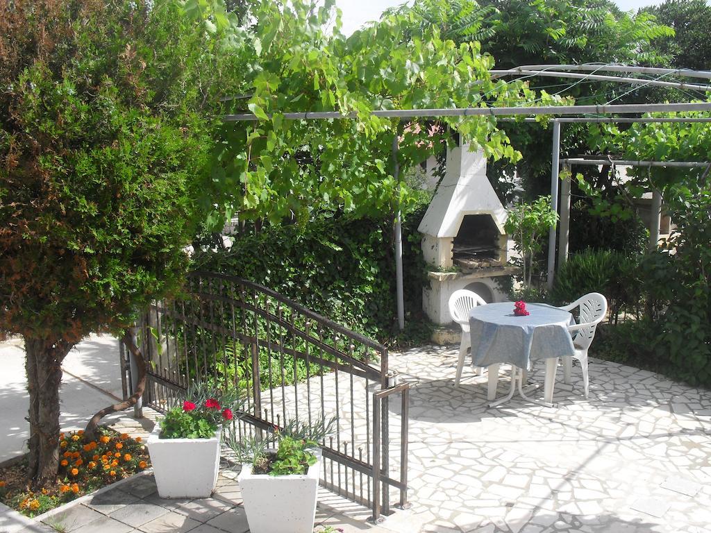 Apartments Tanja & Boris Baska  Ngoại thất bức ảnh